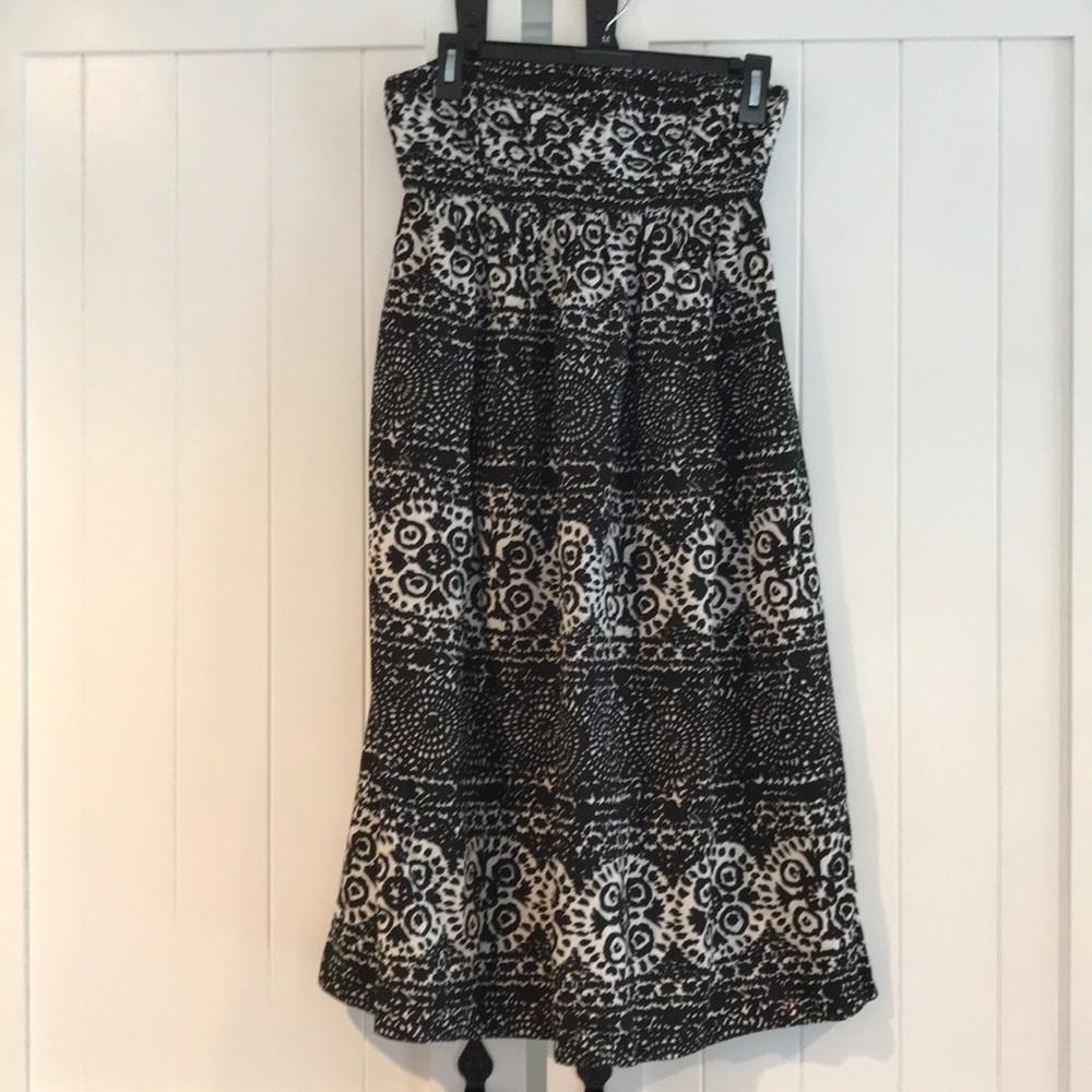 Black and white dress